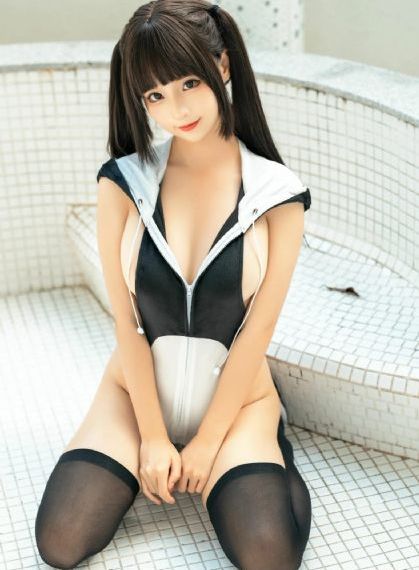日韩主播大秀在线视频观看_720迅雷电影在线
