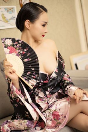扒开美女内裤狂揉_4K电影免费在线