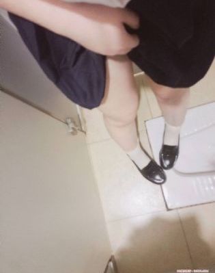 国产哟哟av在线午夜精品_蓝光免费在线观看