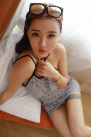 香港三级系列在线播放_十万网红美女美酱